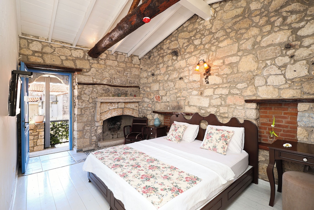 Alacati Eski Ev Hotel Rezervasyon