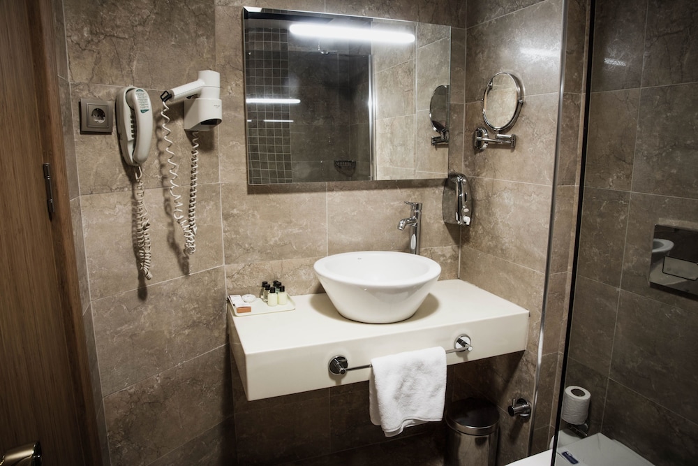 Demirel Garden Otel Rezervasyon