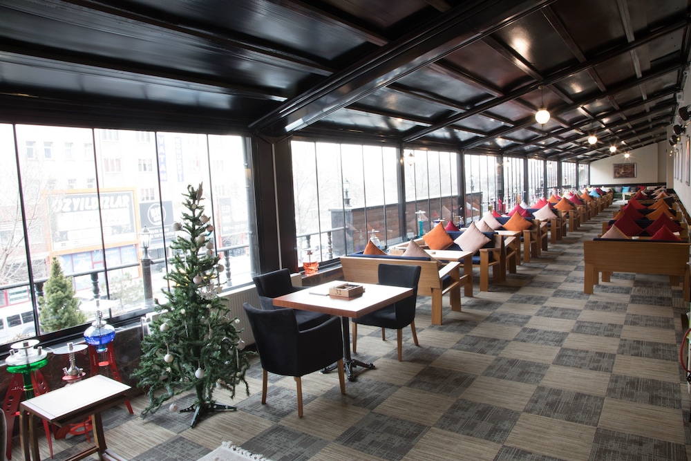 Demirel Garden Otel Rezervasyon