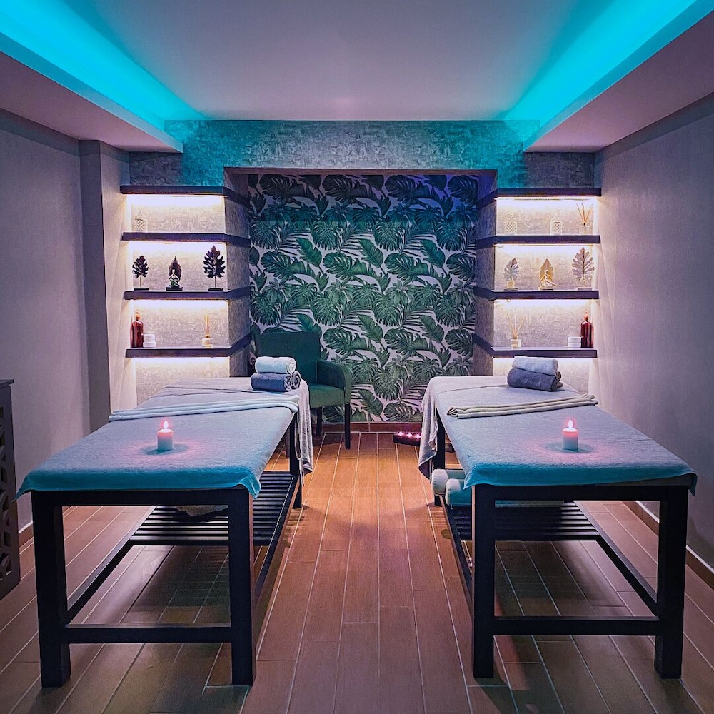 A Diamond Hotel Rezervasyon