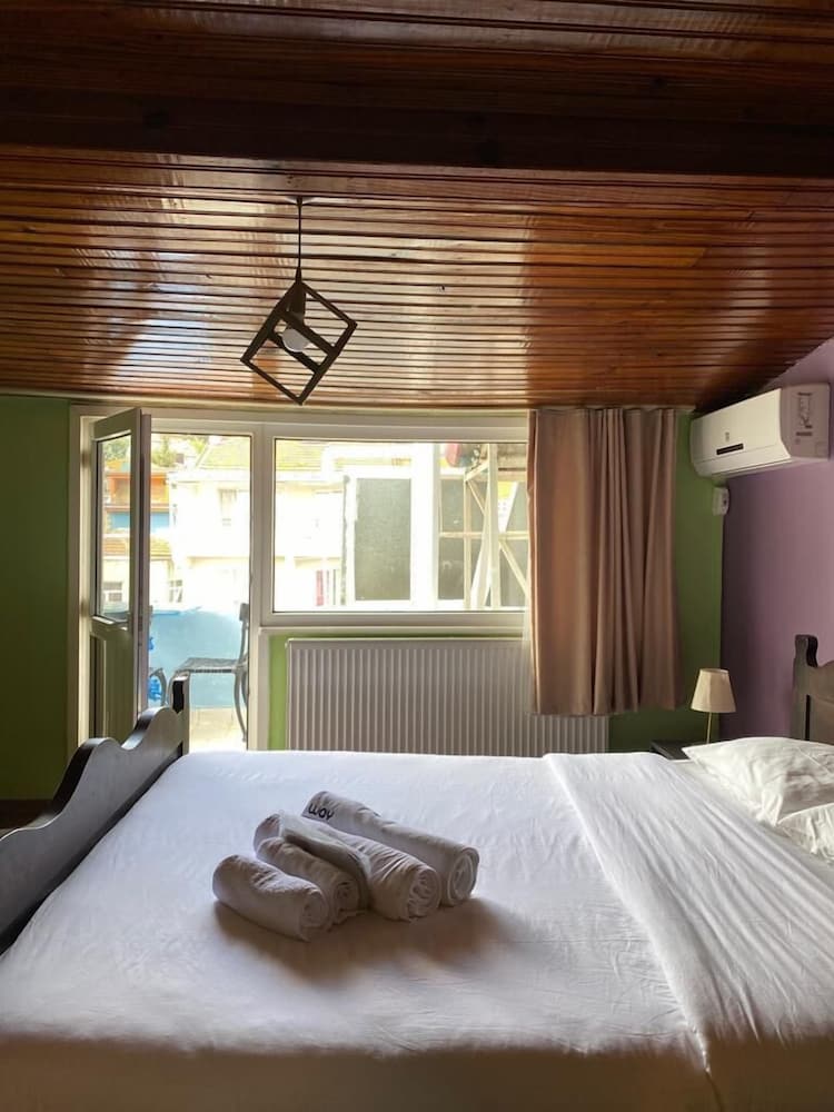 Selanikli Pansiyon Heybeliada Rezervasyon
