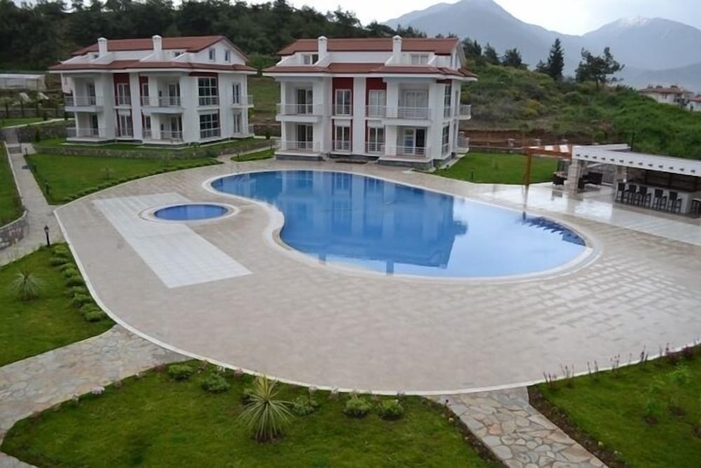 Foca Park Apartments Rezervasyon