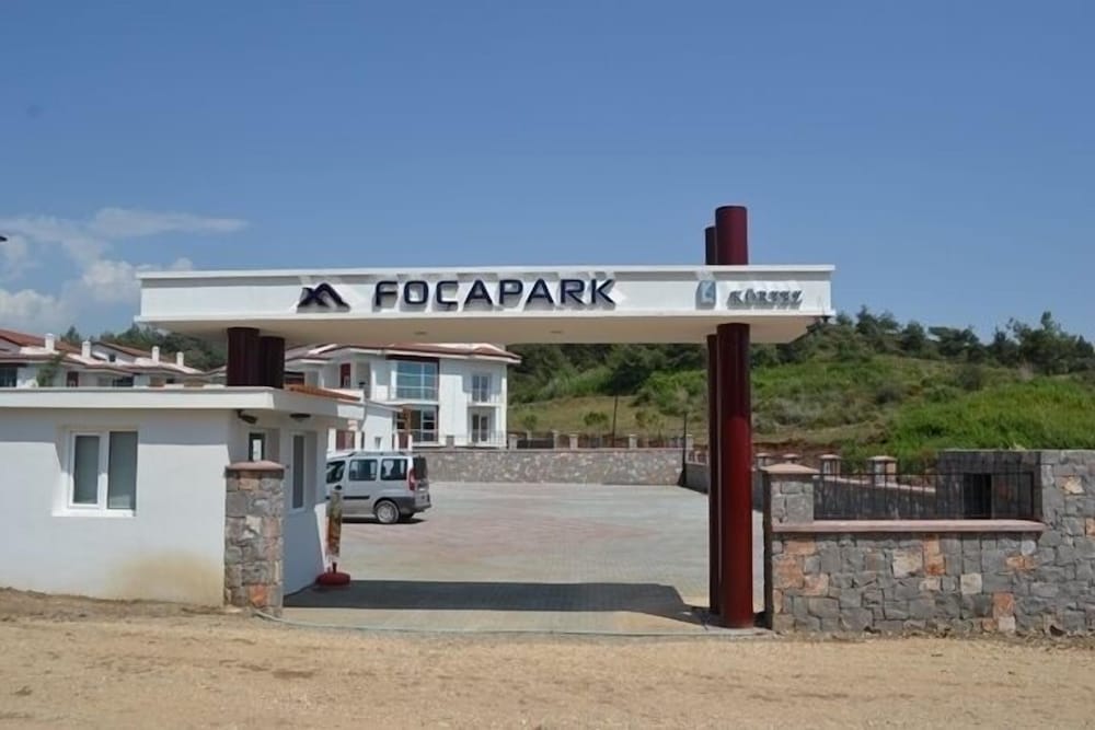 Foca Park Apartments Rezervasyon