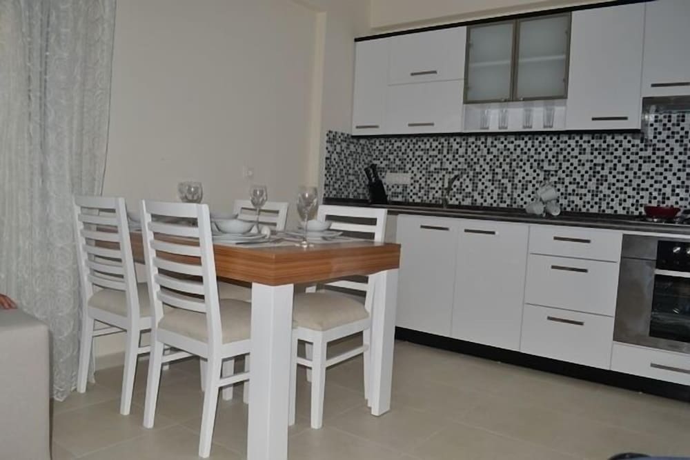 Foca Park Apartments Rezervasyon