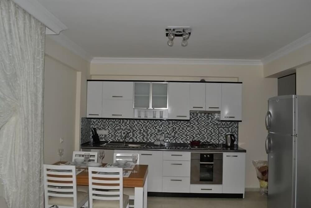 Foca Park Apartments Rezervasyon