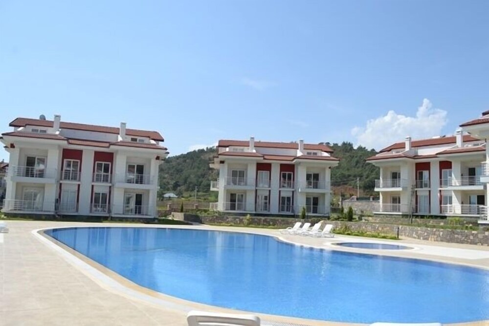Foca Park Apartments Rezervasyon