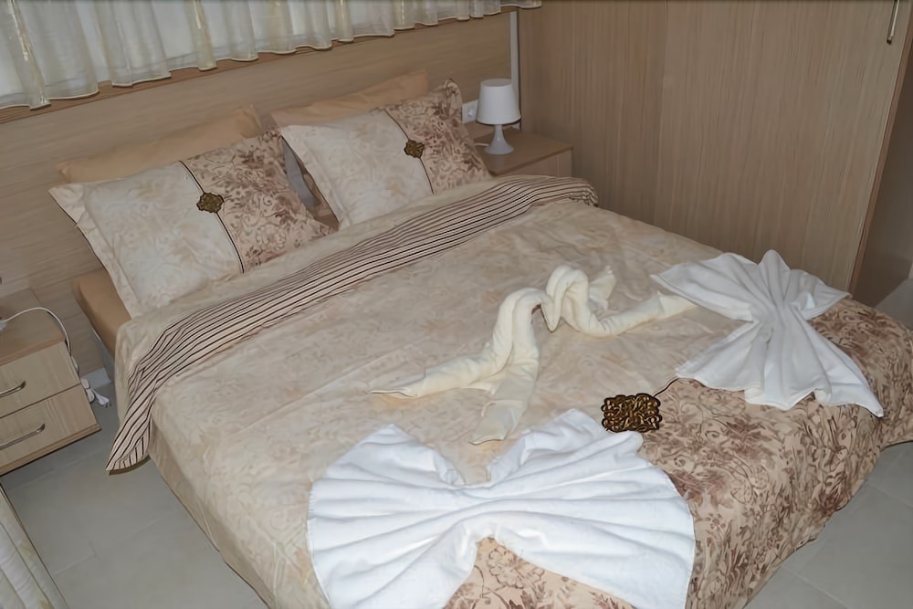 Foca Park Apartments Rezervasyon