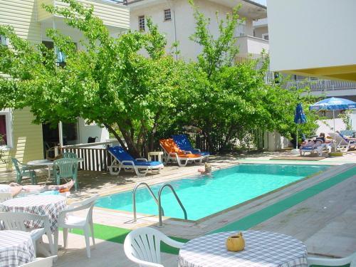 Marlin Apartments Rezervasyon