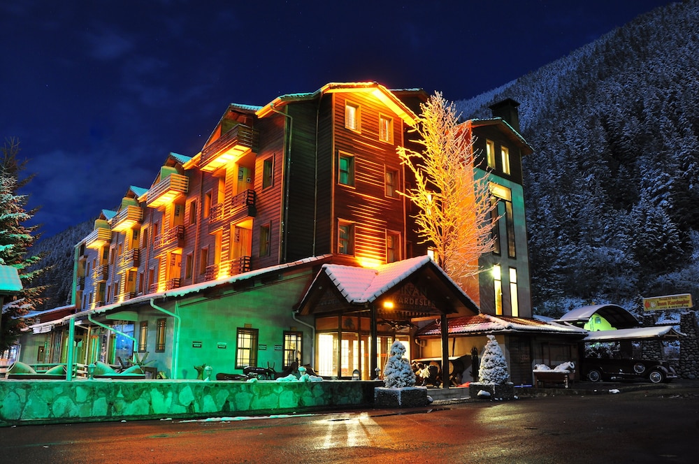Uzungöl inan Kardesler Hotel Rezervasyon